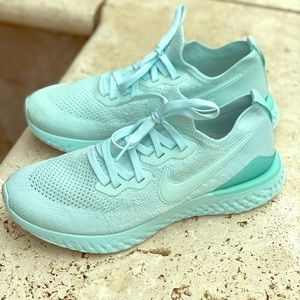 Nike woman’s sneakers size 9